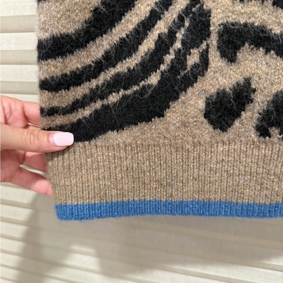 Leopard Print Cardigan - Picture 5 of 10